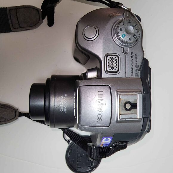 Sony MVC-CD400 Mavica Digital Camera,3x Optical Zoom - Picture 5 of 6